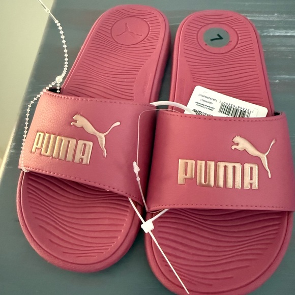 NWT Puma Berry Slide Sandals - Picture 2 of 3